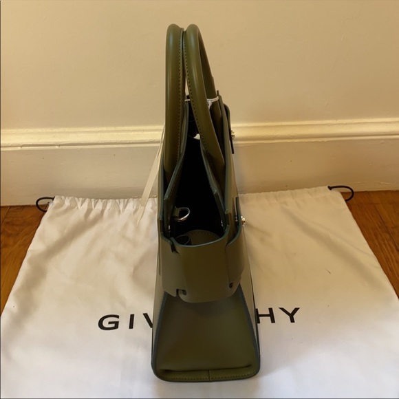givenchy small khaki green horizon bag - Picture 10 of 12